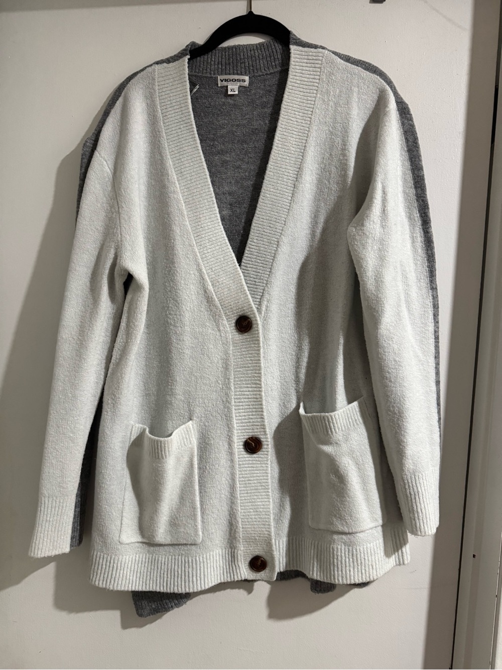 Vigoss White and Gray Button-Front Pocket Cardigan